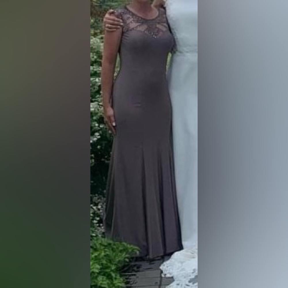 Mother of the Bride: Size 2, 5”2